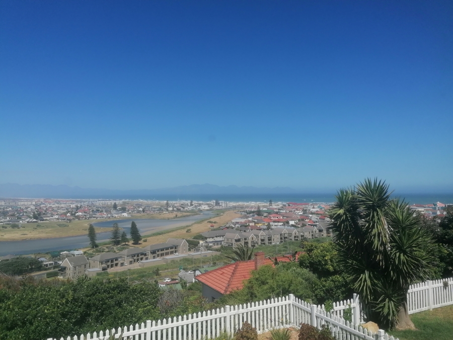 To Let 3 Bedroom Property for Rent in Muizenberg Western Cape
